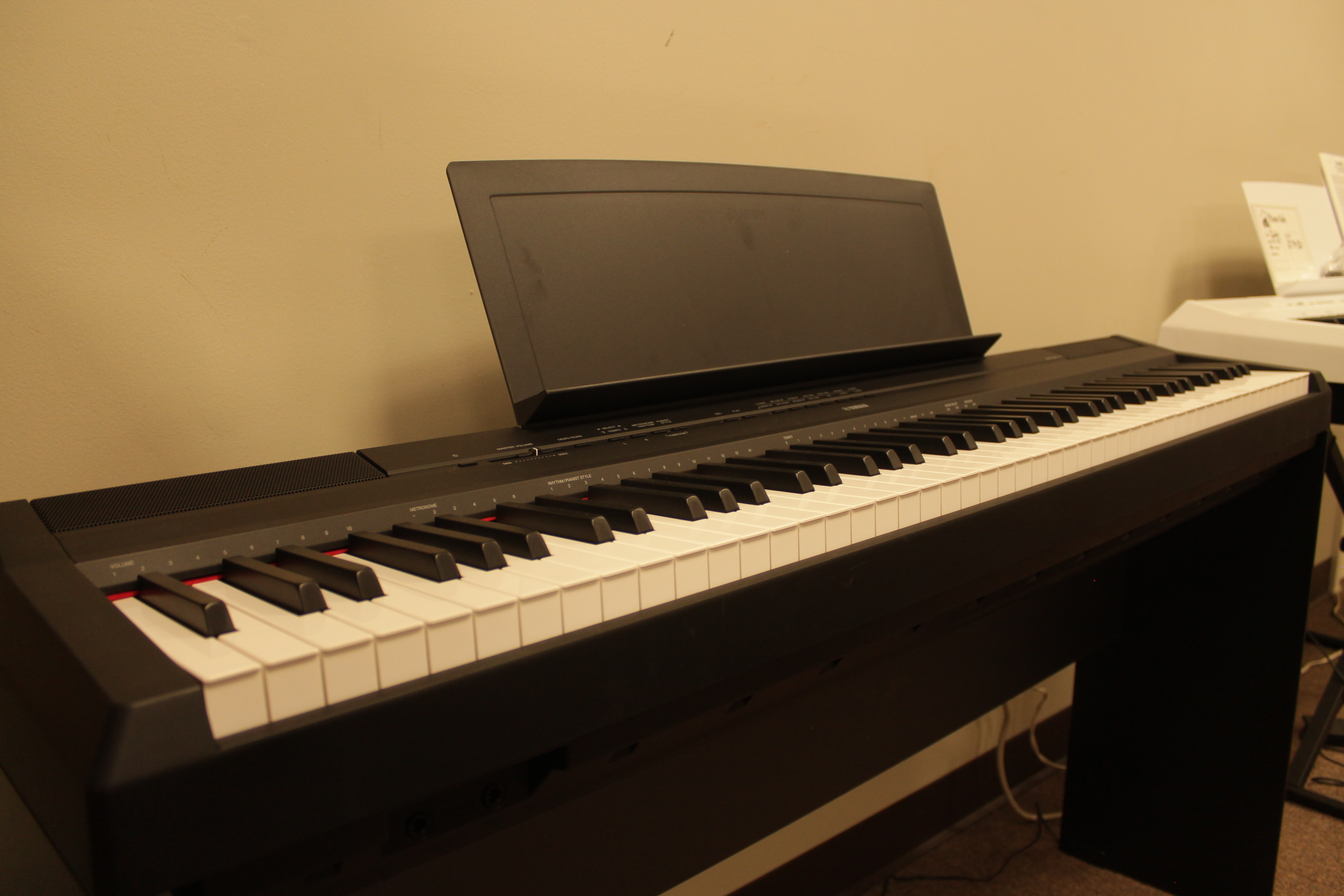 New Yamaha p digital keyboard with bench $ : Piano Mill